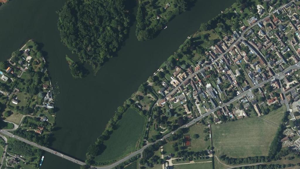 Vue aérienne de Andé - Rue du Moulin