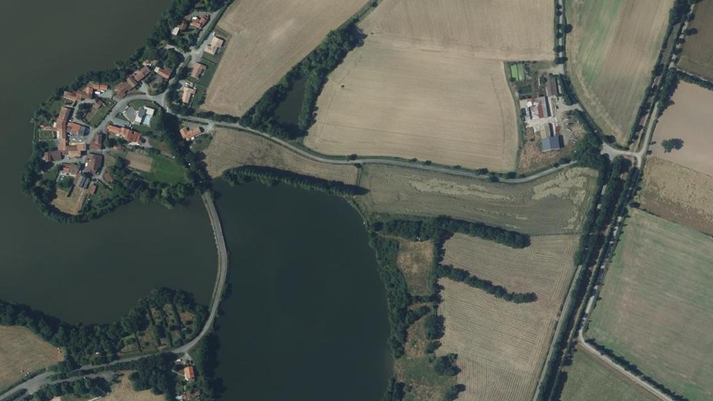 Vue aérienne de Barrage de Rochereau La Louraie