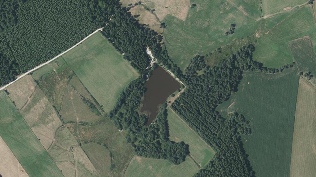 Vue aérienne de Étang de Belvezet