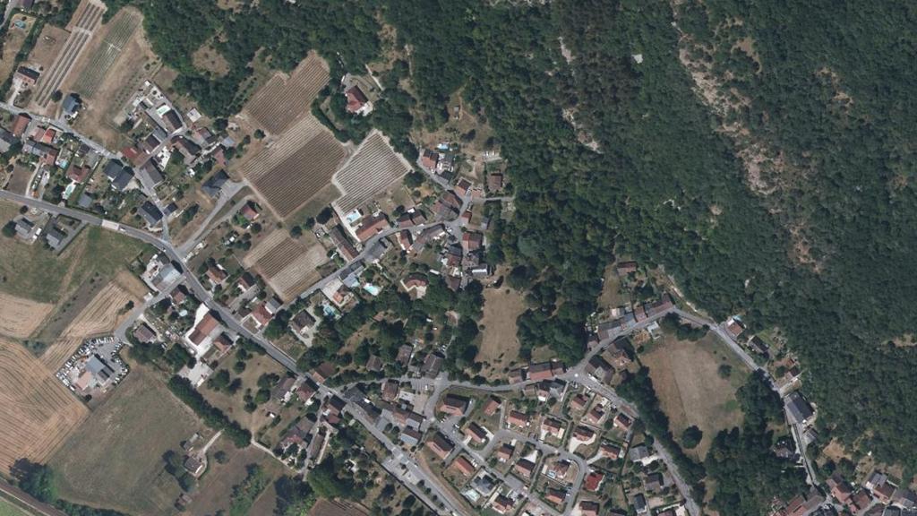 Vue aérienne des environs de Ceyzérieu