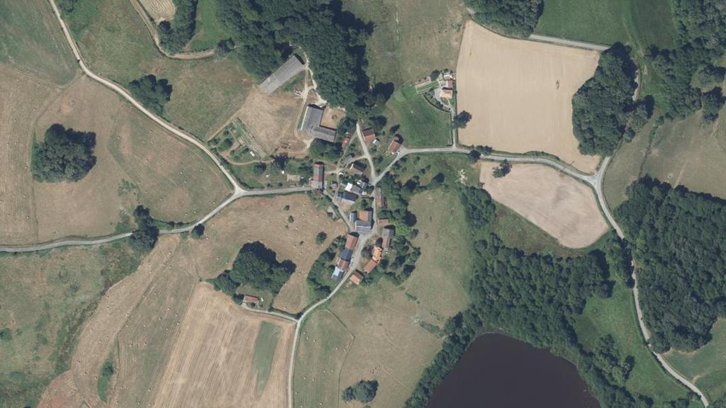 Vue aérienne de Étang de Laget