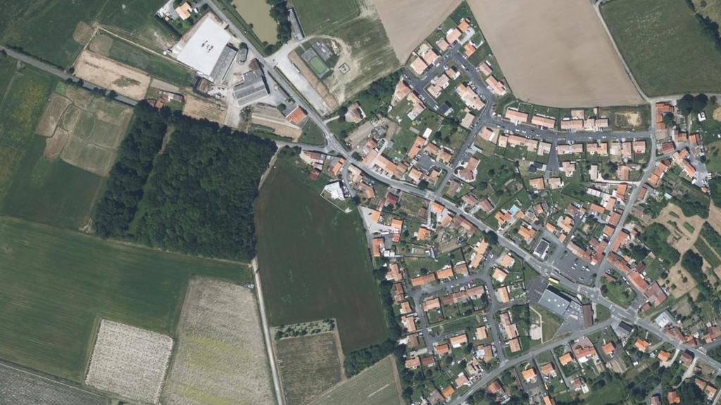Vue aérienne de Étang des Douves