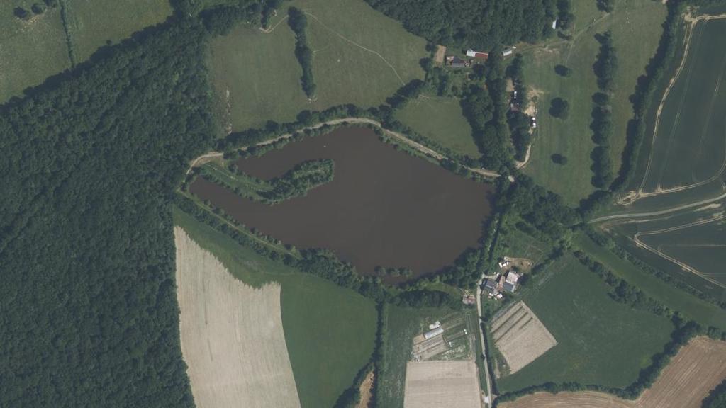 Vue aérienne des environs de Denée