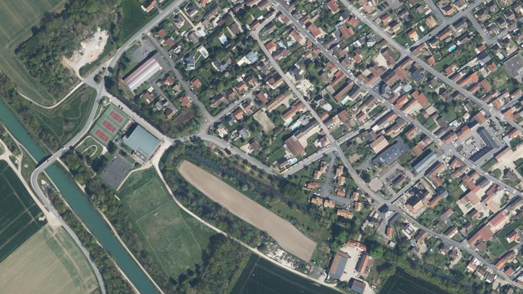 Vue aérienne des environs de Compertrix