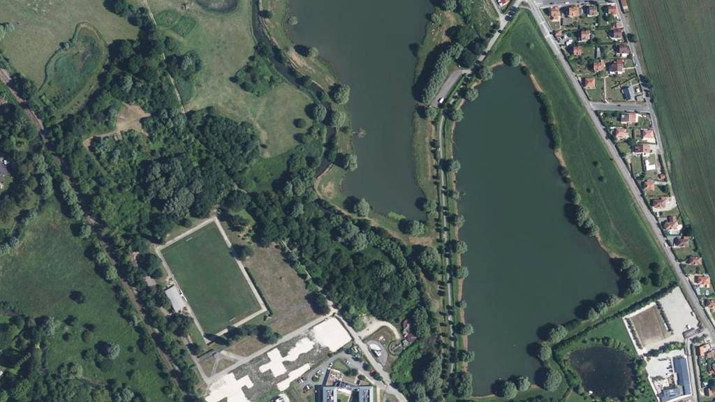 Vue aérienne de Étang du Pont jaune