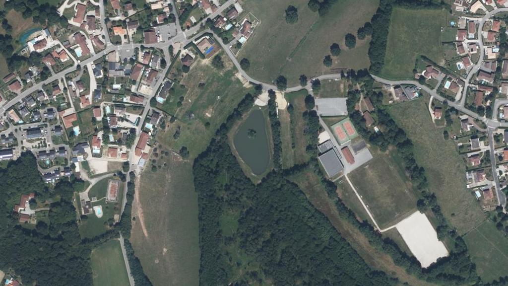 Vue aérienne des environs de Certines