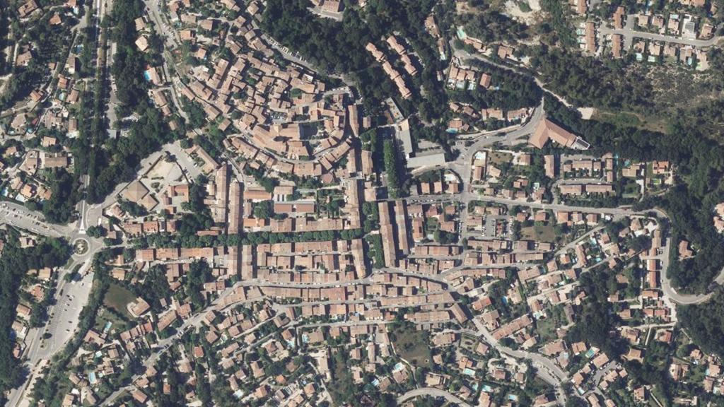 Vue aérienne des environs de Belcodène