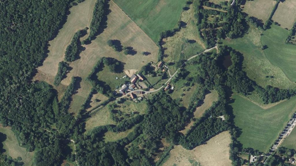 Vue aérienne de Gour de Tazenat