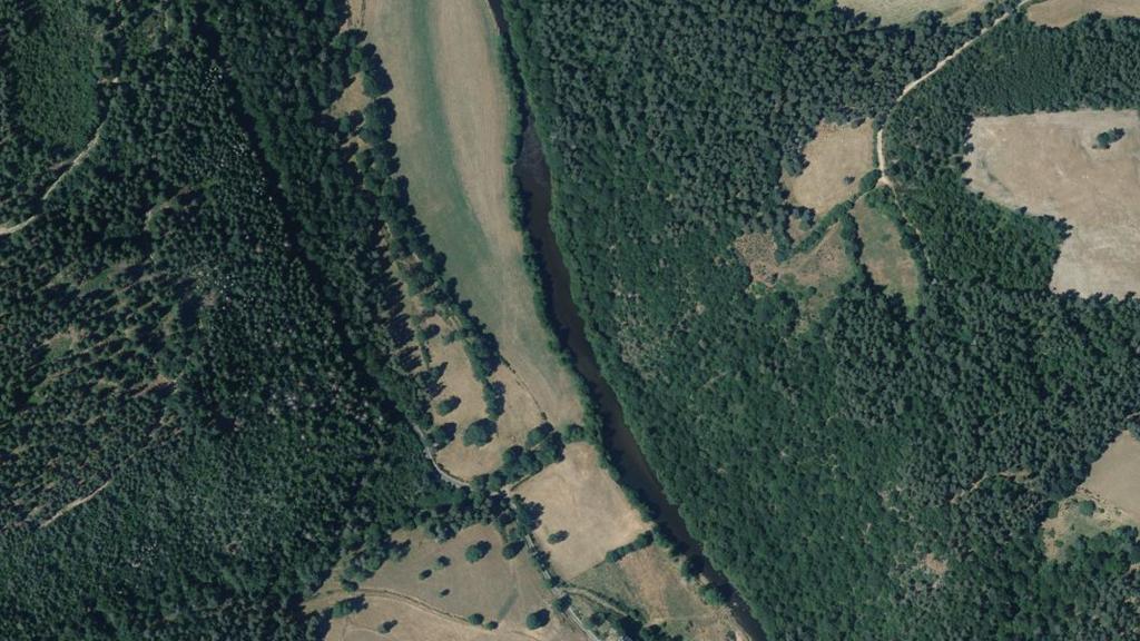 Vue aérienne des environs de Saint-Chély-d'Apcher