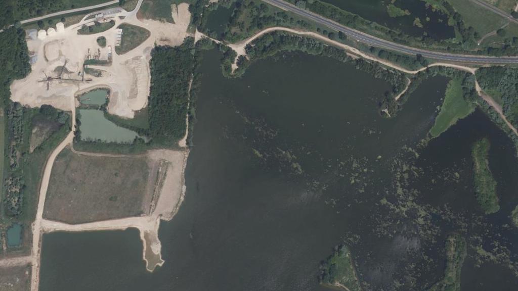 Lac des Trois Provinces (Seigy)