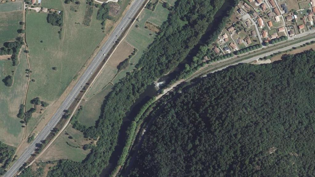 Vue aérienne de L'Ariège à Bompas