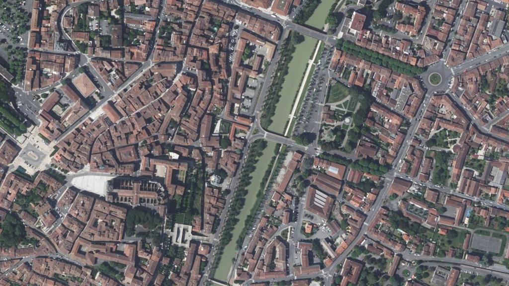Vue aérienne des environs de Auch