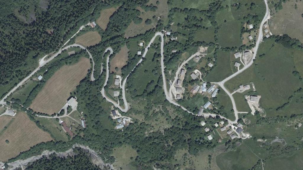 Vue aérienne des environs de Allos
