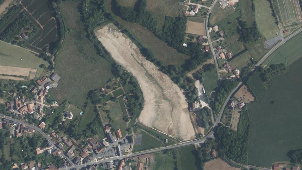 Vue aérienne de Le Petit Étang (La Puye)