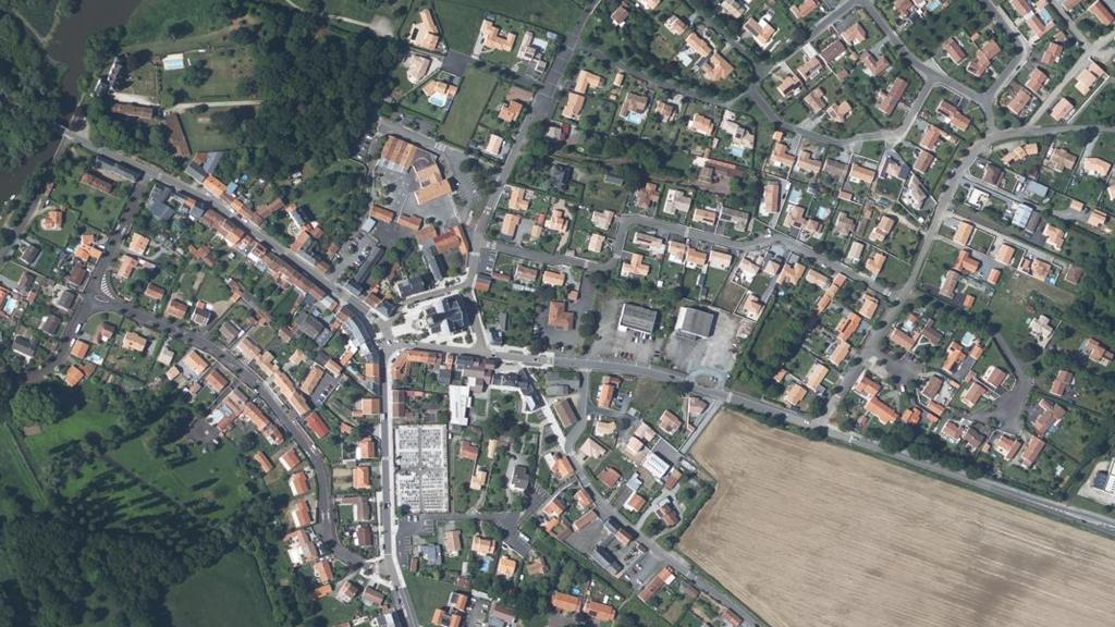 Le Petit Local