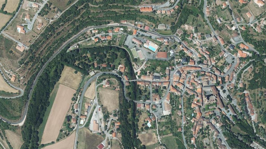 Vue aérienne des environs de Camarès