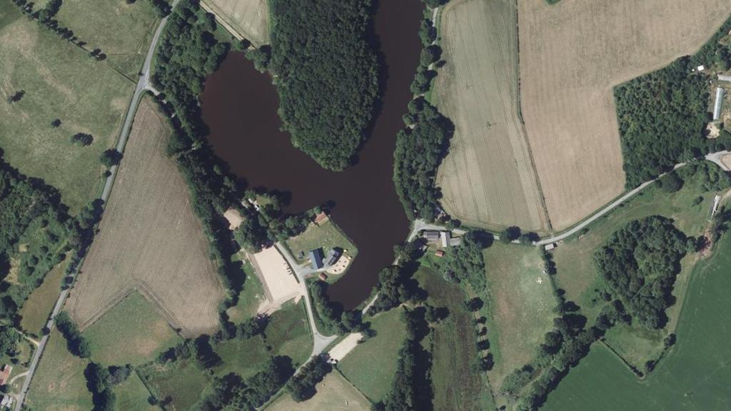Vue aérienne de L'Étang du Cheix