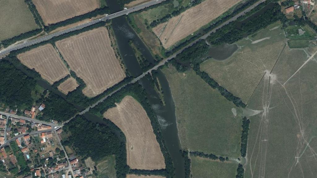 Vue aérienne de L’Île de la rivière : Le Lay