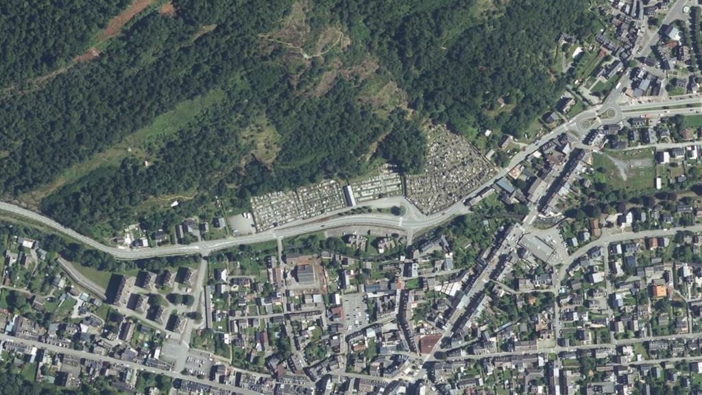 Vue aérienne de Luchon