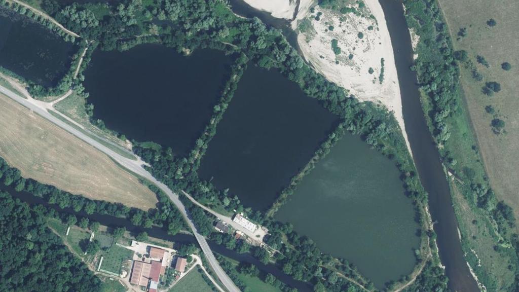 Vue aérienne de Nova Lake - Big Carpe