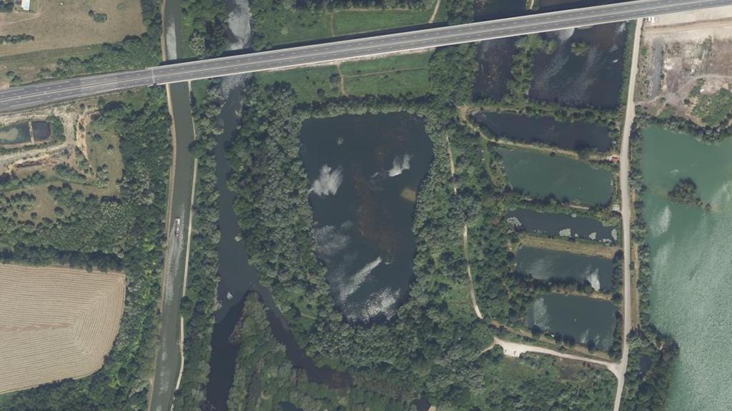 Vue aérienne de Plan d'Eau 4 de la Commune de Cepoy