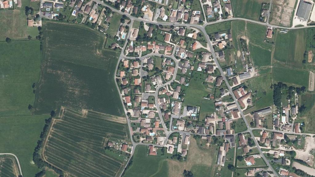 Vue aérienne des environs de La Roche-Vineuse
