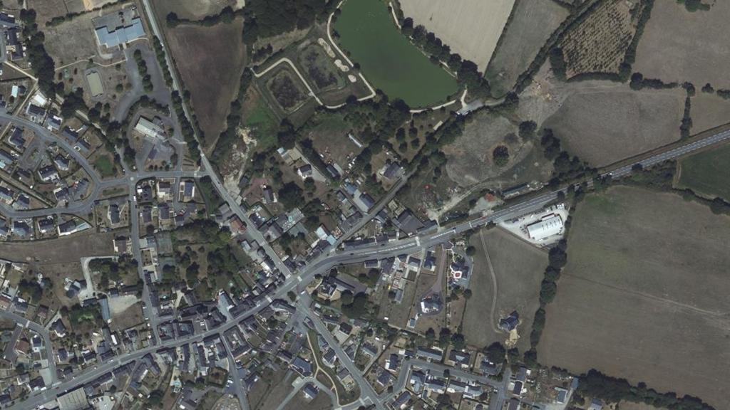 Plan d'eau de La Petite Roche (Gennes-Longuefuye)