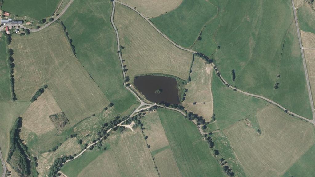 Vue aérienne de Plan d'eau de Lastic