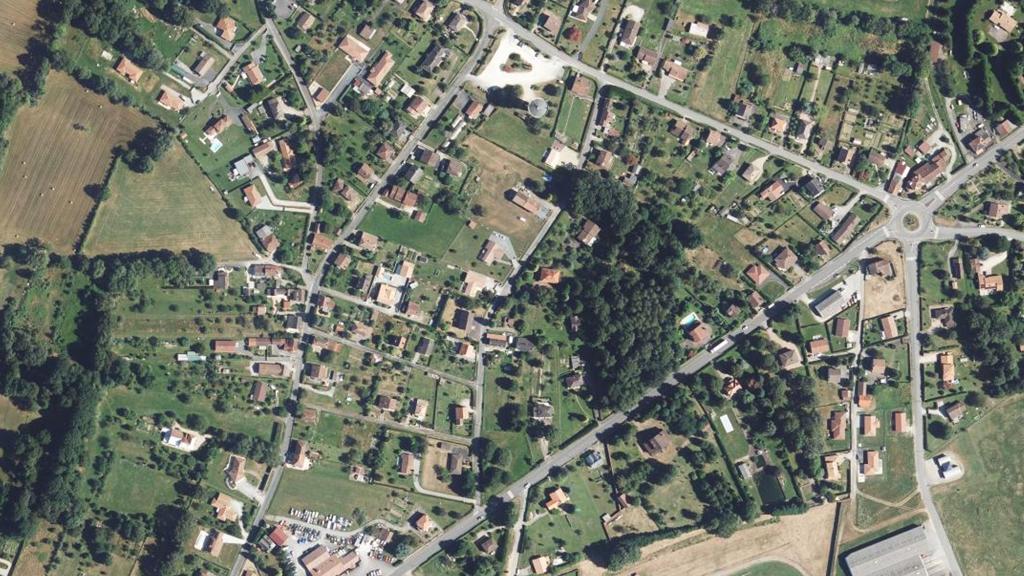 Vue aérienne de Plan d'Eau de Rochechouart