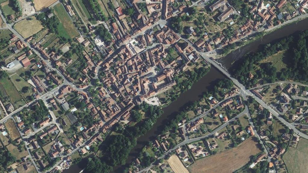 Vue aérienne des environs de Ébreuil