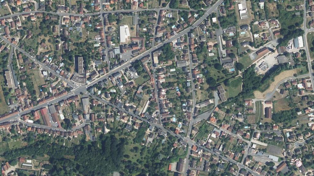 Vue aérienne de Plan d'Eau des Ozieres