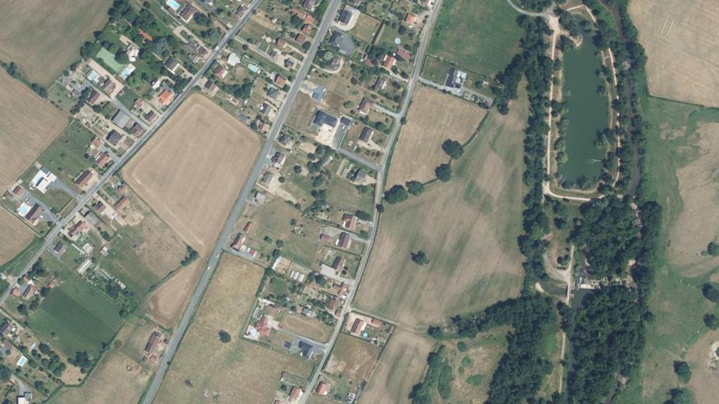 Vue aérienne de Plan d'eau des Percieres