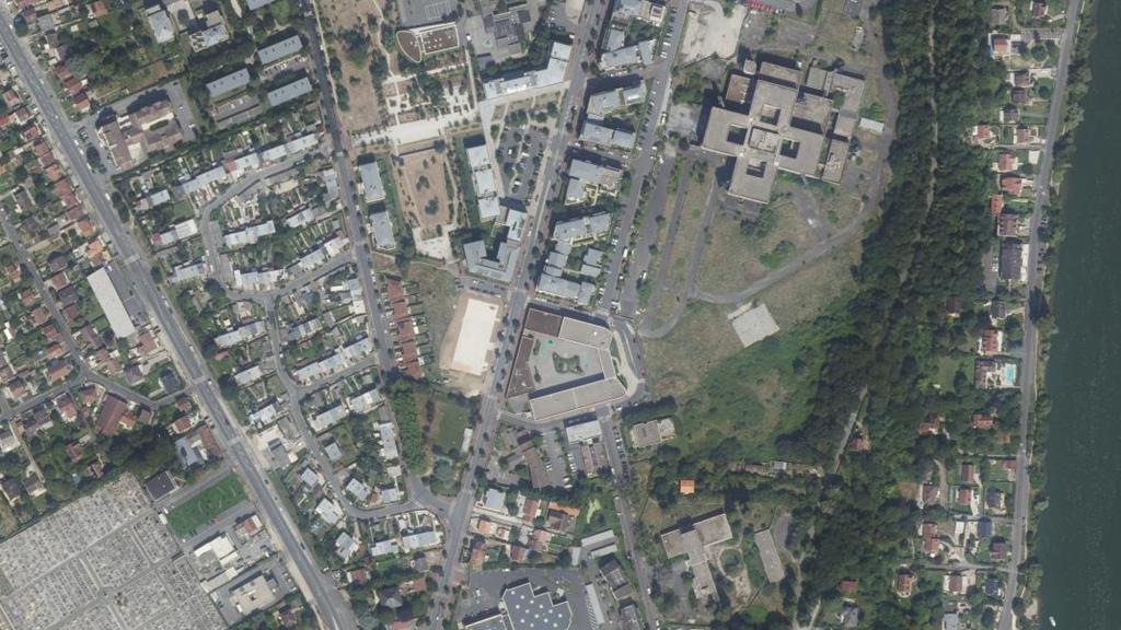 Plan d'eau sur la Seine à Corbeil