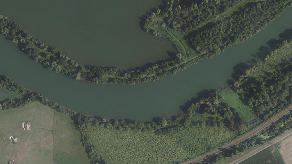 Vue aérienne de Seine La Truite de Moret-sur-Loing