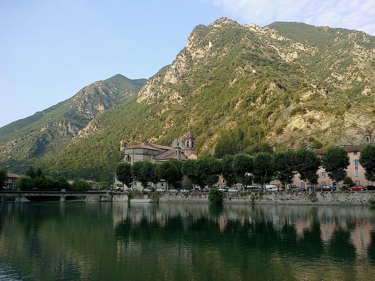 Environs de Parcours de pêche découverte du lac des Cygnes, photographiés à 14 m